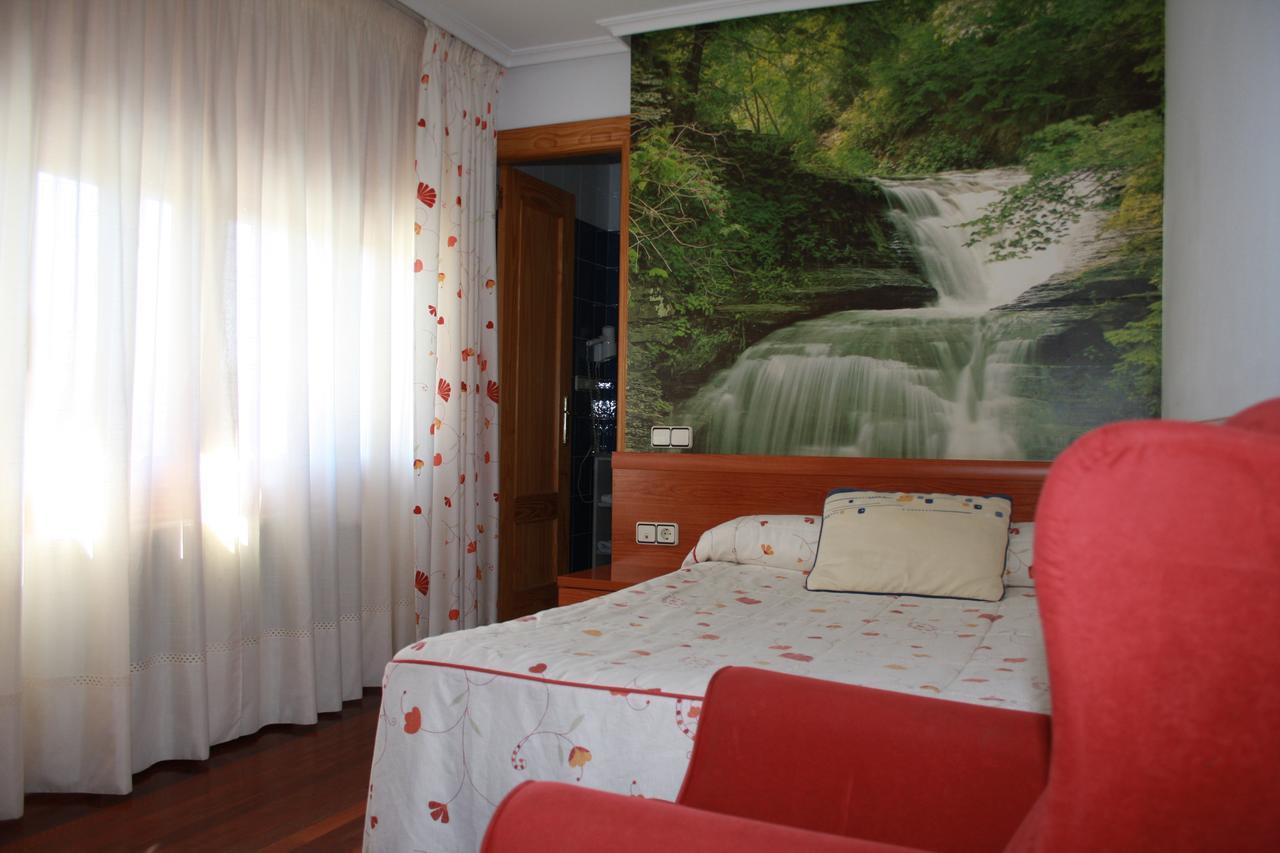 Hostal Isis Arcas Buitenkant foto