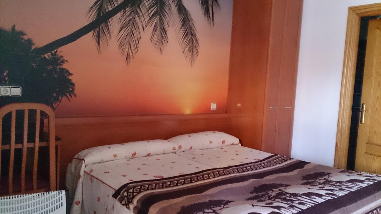 Hostal Isis Arcas Buitenkant foto